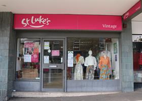 The shop front of Broomhill vintage shop.