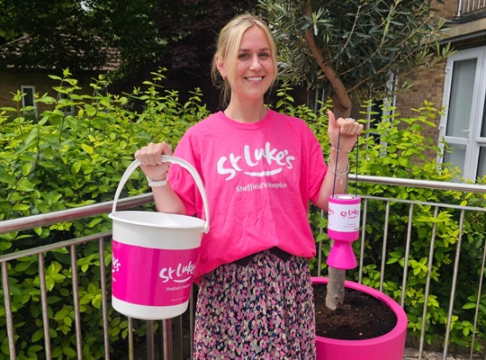 St Lukes Collection Tin Volunteer